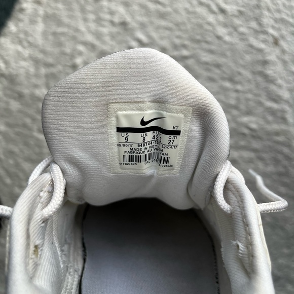 Nike Air Max 98 “triple white” sz 9 - Picture 5 of 5